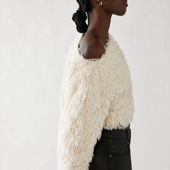 Free People • NWT Ivory Cream Feather Flutter Sweatshirt Size Medium - Picture 9 of 17